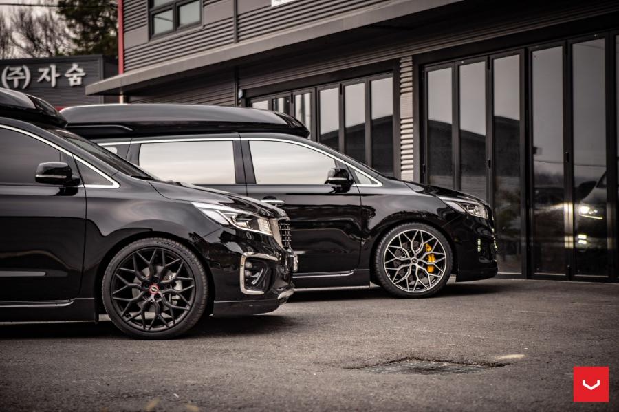  Kia Carnival on Vossen Wheels (HF-2) 2019 года  (фото 8 из 9)